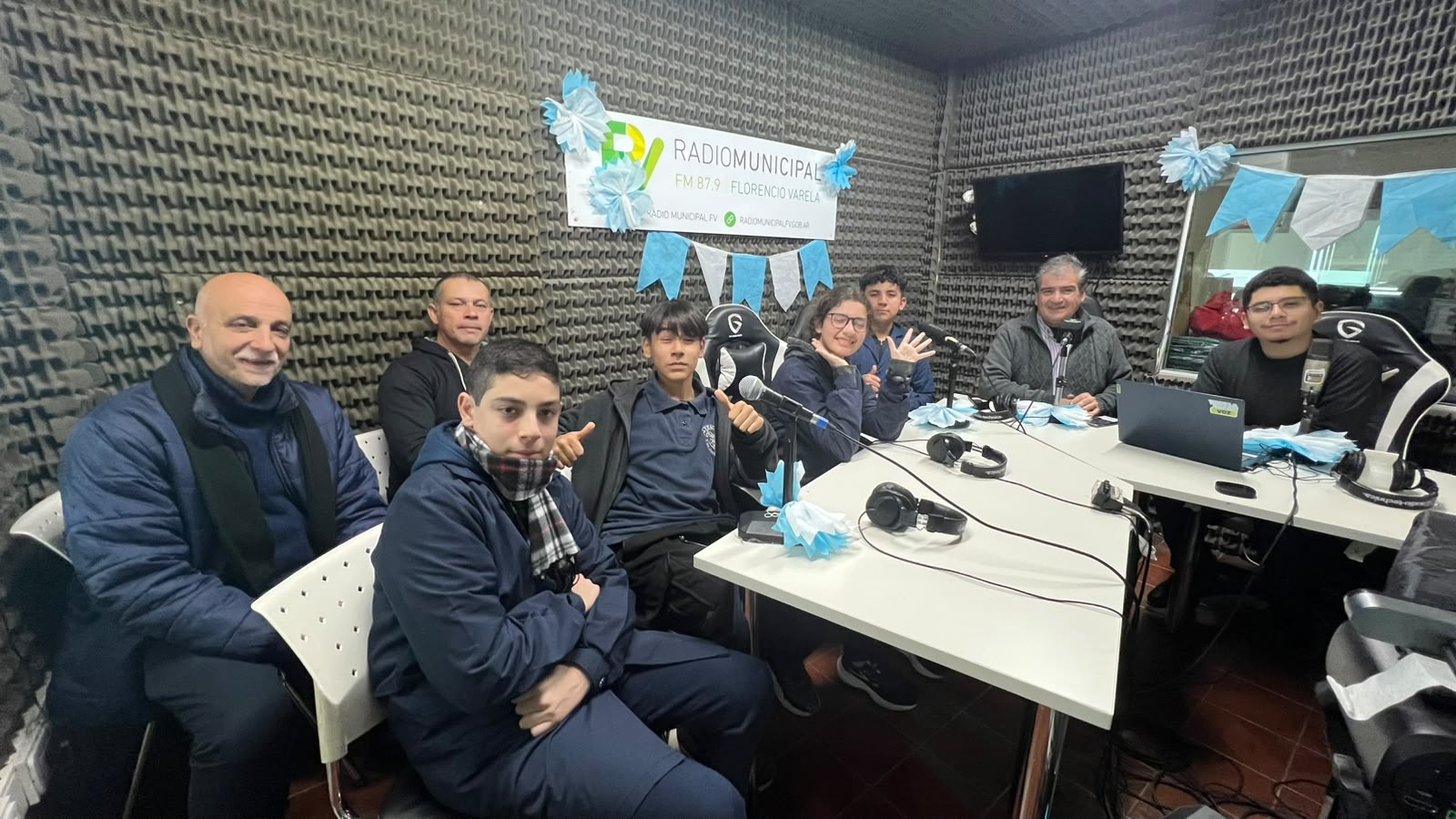 Educación Ambiental en la radio: Alumnos de la E.E.T. Nº 2 pasaron por "Pensá en Verde"